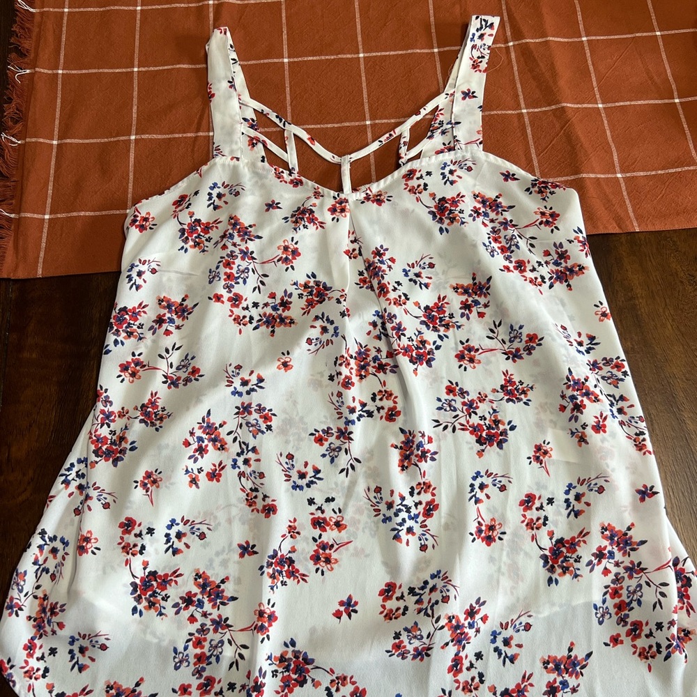 Maurice’s tank top